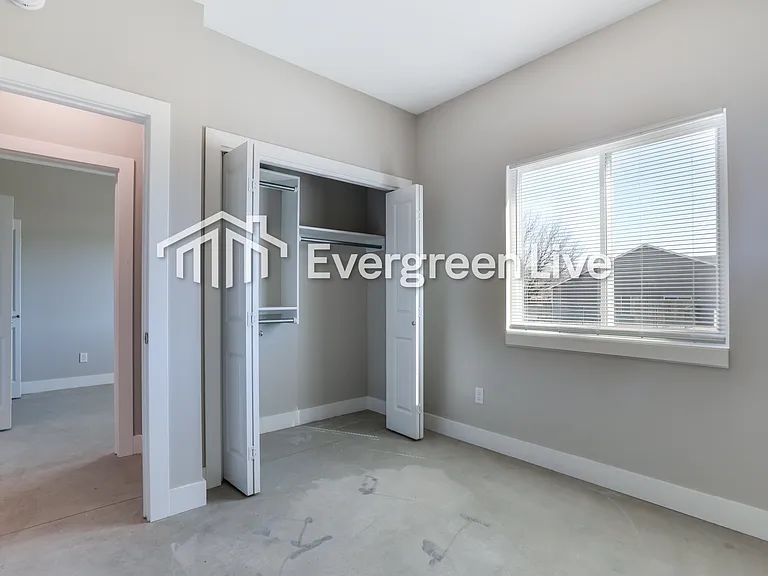 217 E Northern Ct — Photo 13