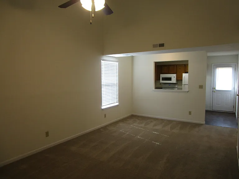 2406 Calder Ct — Photo 4