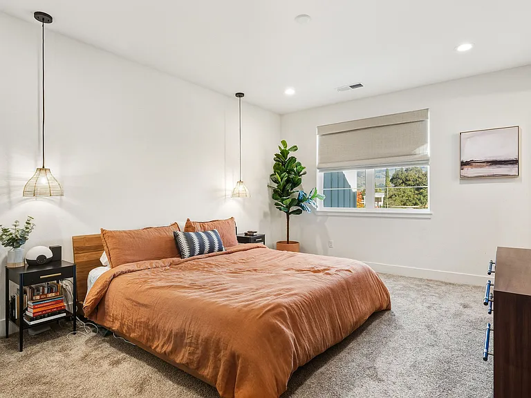 1304 Bloom Ln — Photo 19
