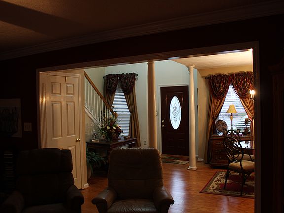 5th image of 3632 Beechwood Cir