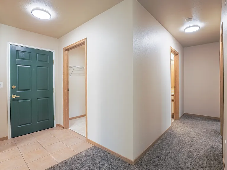 Amber Valley Apartments — Photo 18