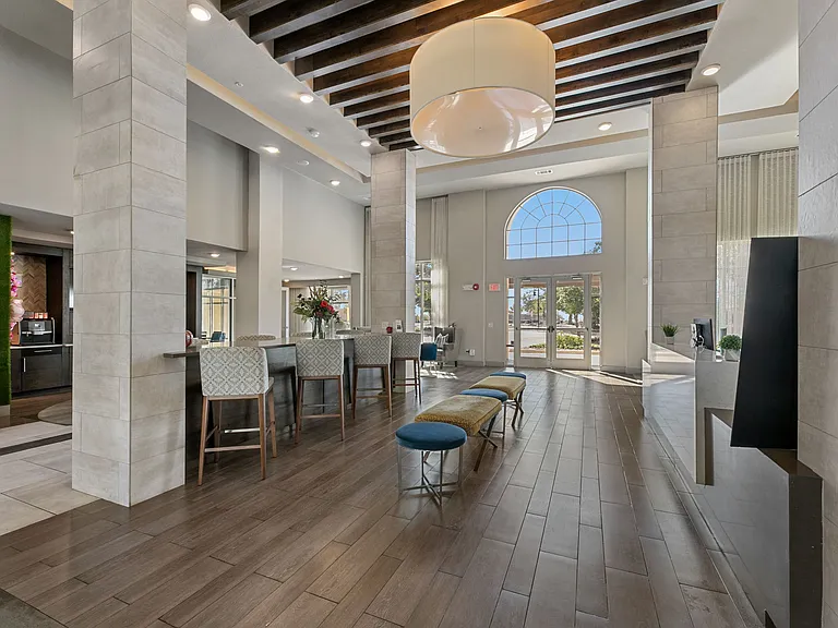 The Mark at Huebner Oaks — Photo 44