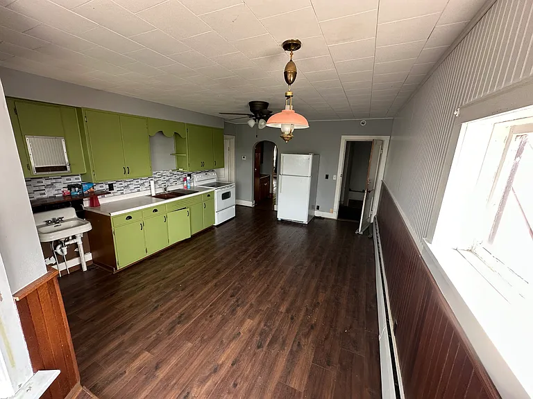 304 S Main St #2 — Photo 7