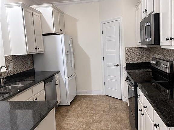 5th image of 2432 McKenzie Ct