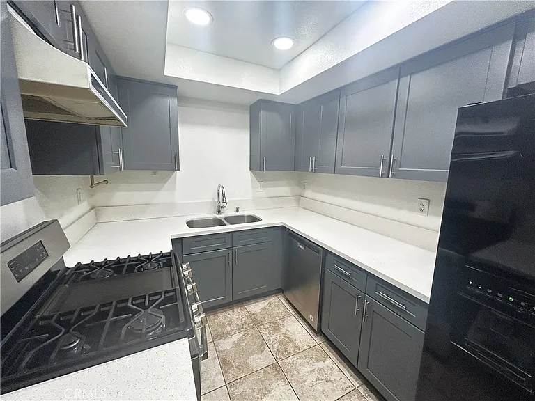 8167 Vineyard Ave — Photo 5