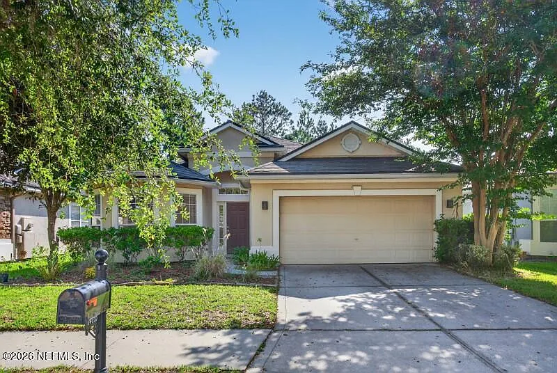 4 bed, 2.0 bath, 2102 sqft, $2,500 — Photo 1