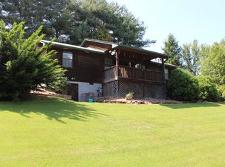 570 Island Ford Rd, Rocky Top, TN 37769