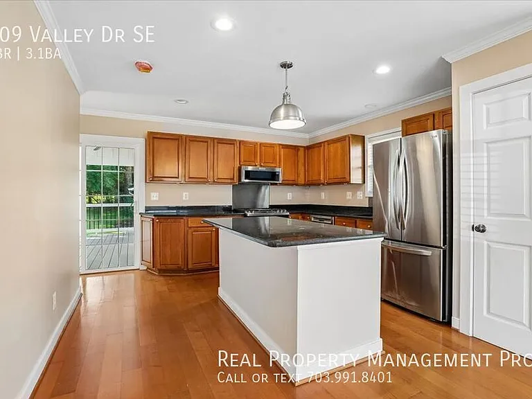 609 Valley Dr SE — Photo 8