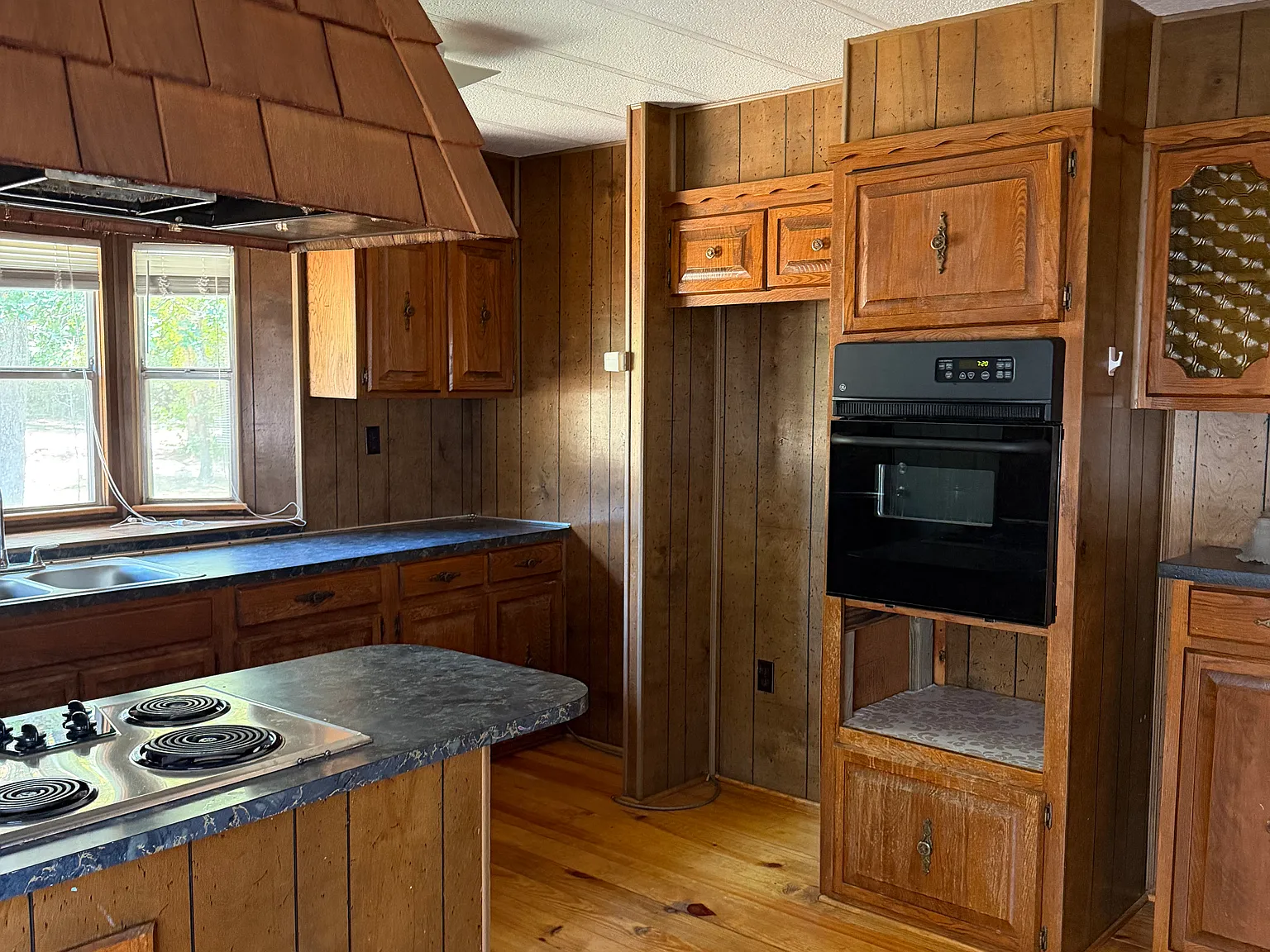 4 bed, 2120 sqft, $1,600 — Photo 4