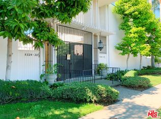 5330 1/2 Fairview Blvd, Los Angeles, CA 90056