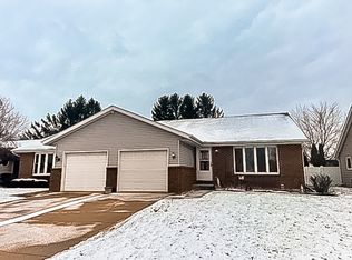 807 Heather Ln, Ottawa, IL 61350