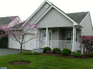437 E Glenview Dr, West Grove, PA 19390