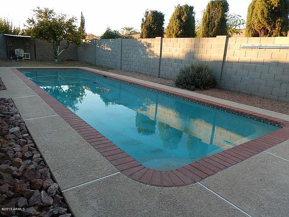 3rd image of 4916 W Columbine Dr