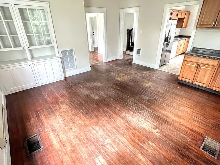 320 Kenyon St — Photo 4