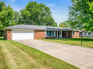 602 Woodmere Dr, Anderson, IN 46011