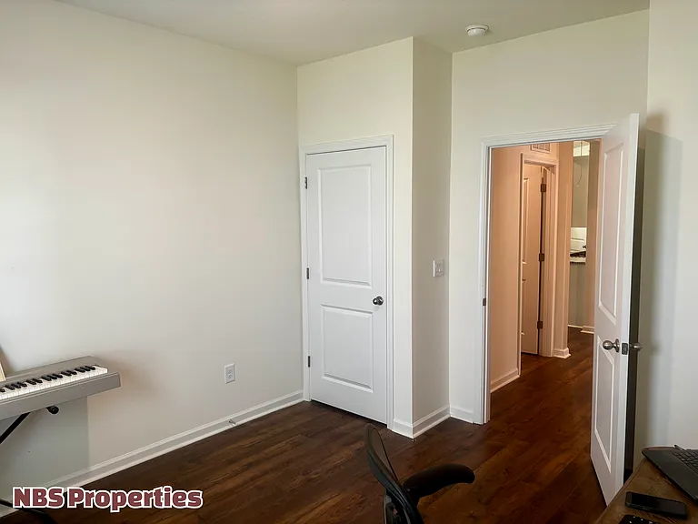 12308 Manhattan Ln — Photo 15