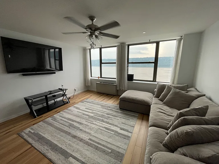 23 Water Grant St #8C — Photo 8