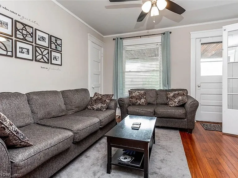 1575 Winton Ave — Photo 9