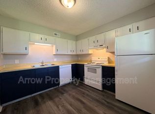 729 H St APT 2, Lincoln, NE 68508