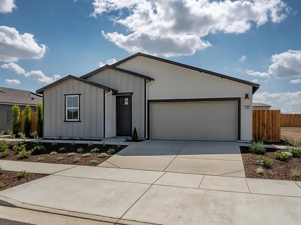 3126 Blue Water Dr, Merced, CA