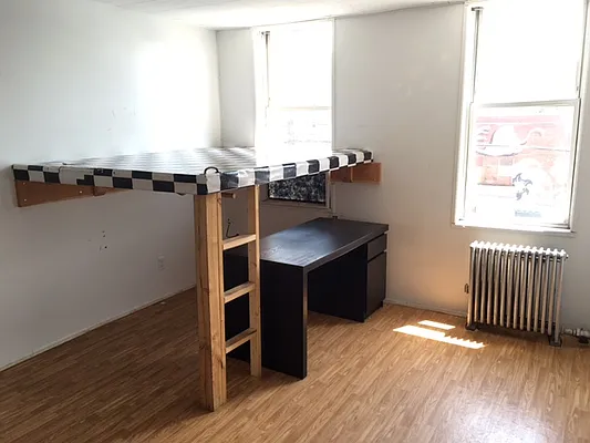 Rented by Premier Metro Realty Corp | media 17