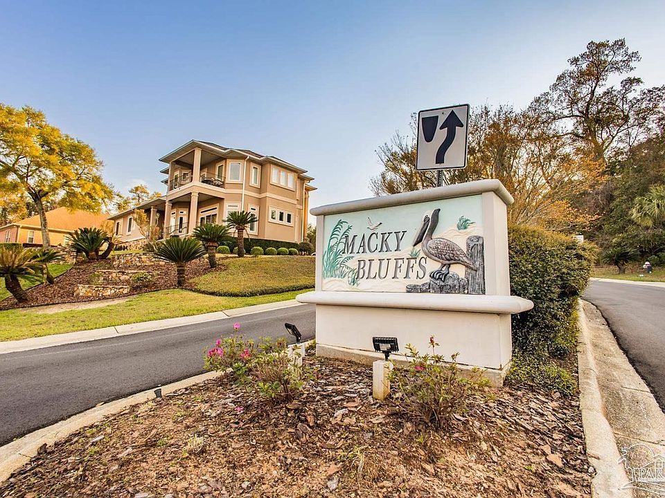 1st image of 3033 Pelican Ln