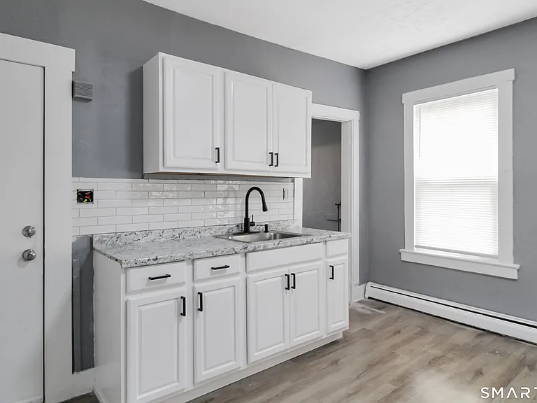 32 Lenox St — Photo 15