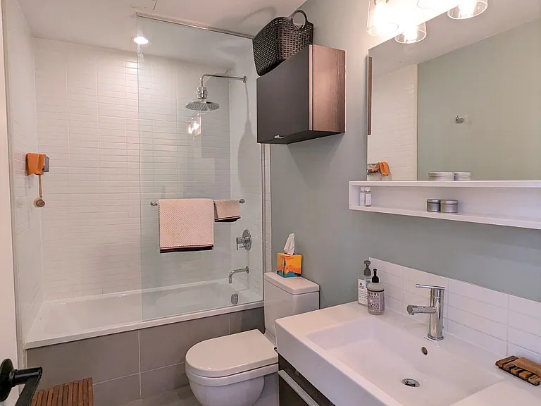 152 Annette St #206 — Photo 10