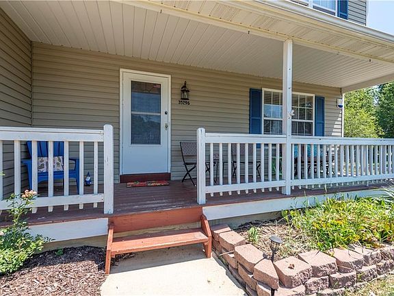 2nd image of 35296 Chaucer Dr