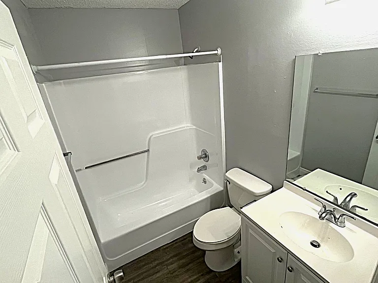 Villas Of Oakdale — Photo 5