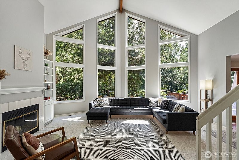 4th image of 41 E Westlake Place