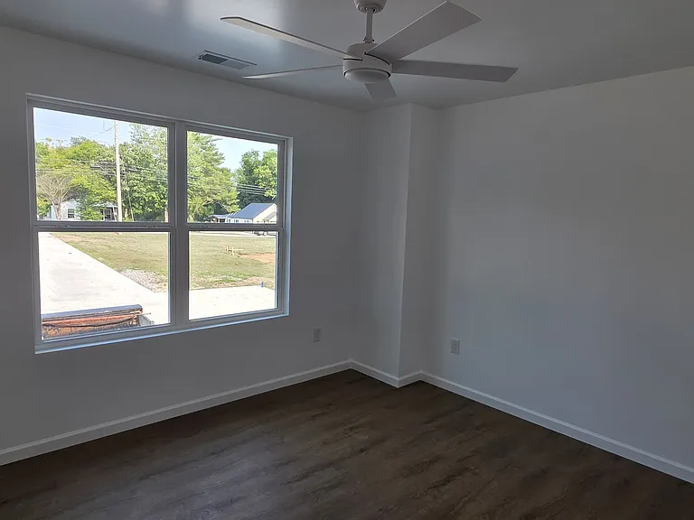 219 Mullican St #10-1 — Photo 9