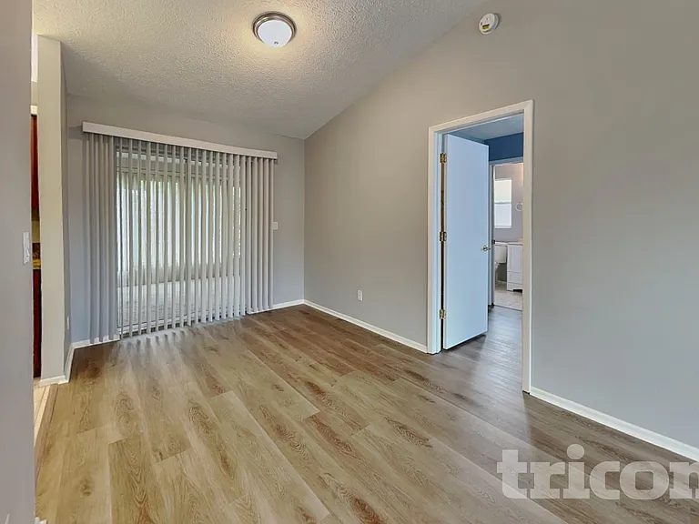 6835 67th Street Cir E — Photo 5