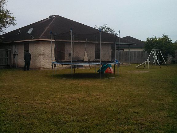 2nd image of 814 Ericka Cir