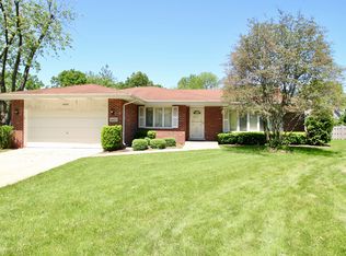 6602 Pinehurst Ct, Lisle, IL