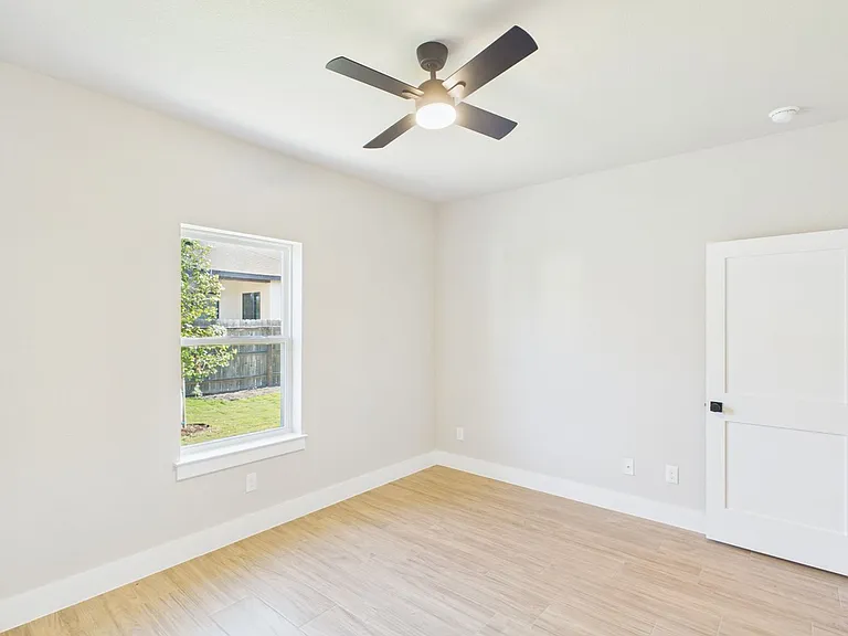 110 Parlin Ln — Photo 27