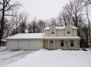 2487 Golden Meadow Dr, Green Bay, WI 54311