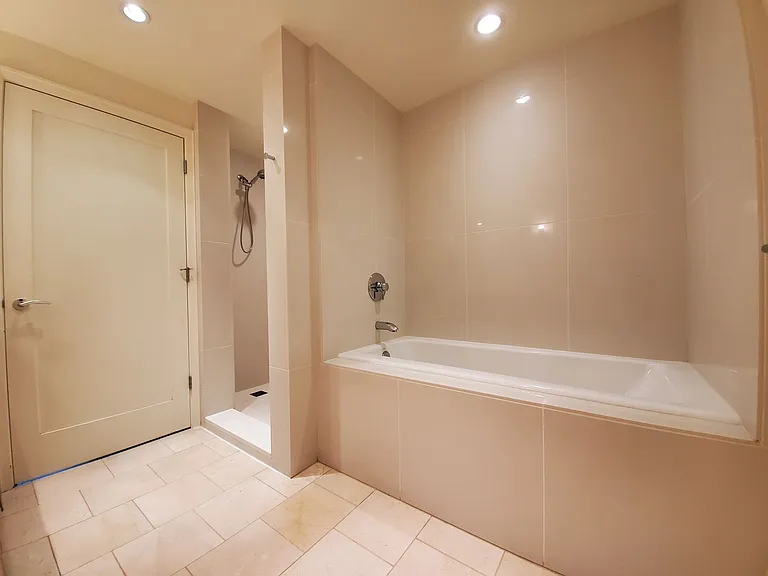 10700 NE 4th St #328 — Photo 24