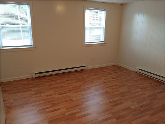 5th image of 53 Saint Germaine Ct #B