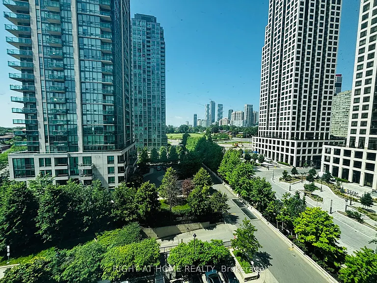 3504 Hurontario St #907 — Photo 3