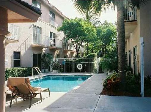 3rd image of 2381 NE 14th Street Causeway #204