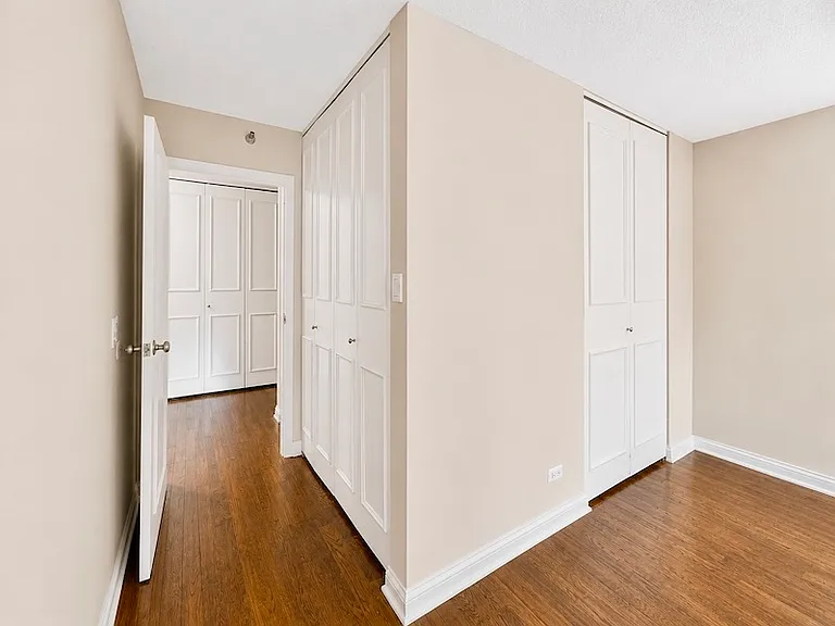 200 N Dearborn St #1205 — Photo 14
