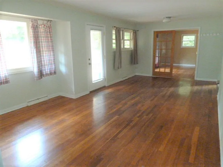 717 Williams Cir — Photo 4