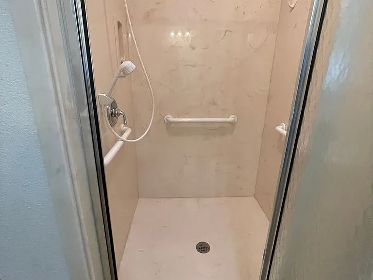 1375 Canyon Trce #B — Photo 16