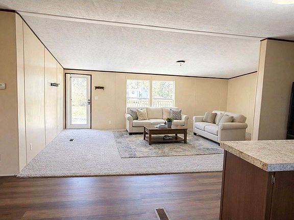 3rd image of 119 Frank Ln