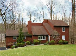 7 Clove Ct, Hopewell Junction, NY 12533