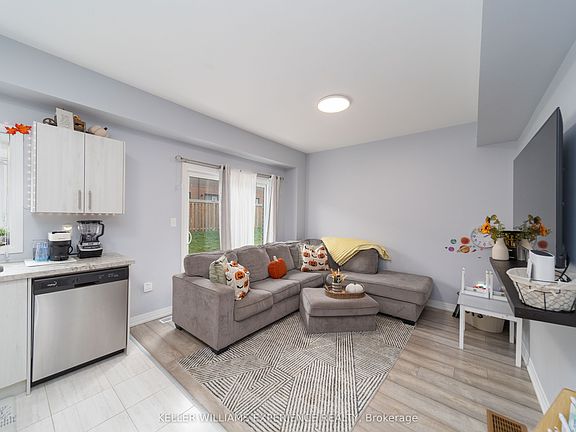 4th image of 77 Gateland Dr
