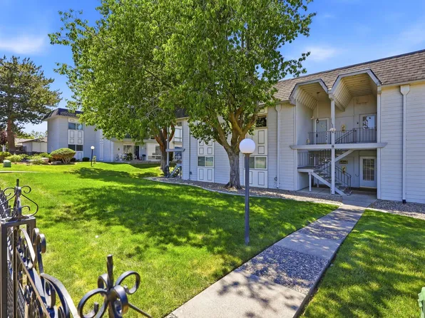 2401 W Canal Dr APT 8C, Kennewick, WA 99336