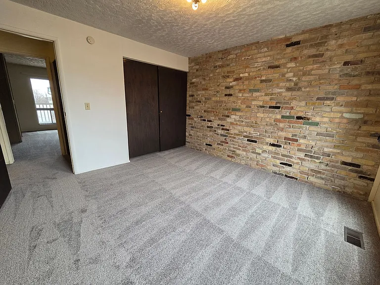 1165 Edgewood Dr — Photo 37
