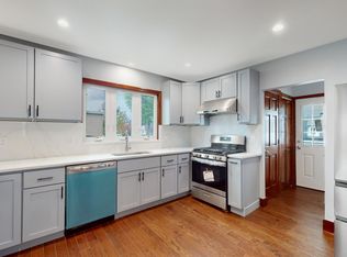 21 3rd St #2, Medford, MA 02155